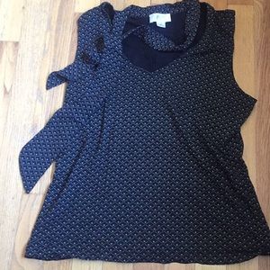 Neck tie stretchy blouse